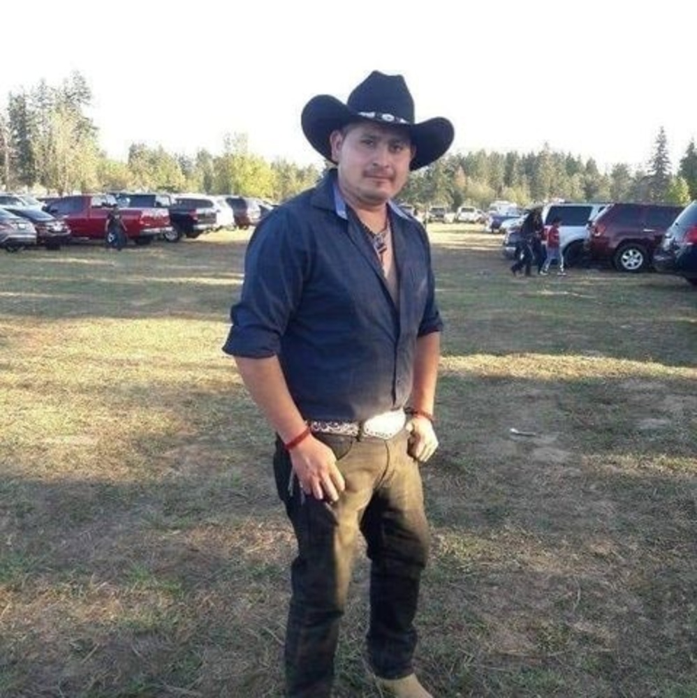 Meet your Posher, Nicolss